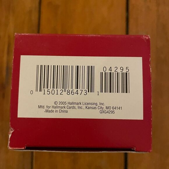 🆕 Hallmark Keepsake Ornament TRIM A TINY TREE Sewing 2005 - Picture 3 of 7